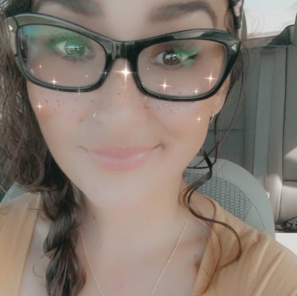 Meet your Posher, Neila - Picture 6 of 6